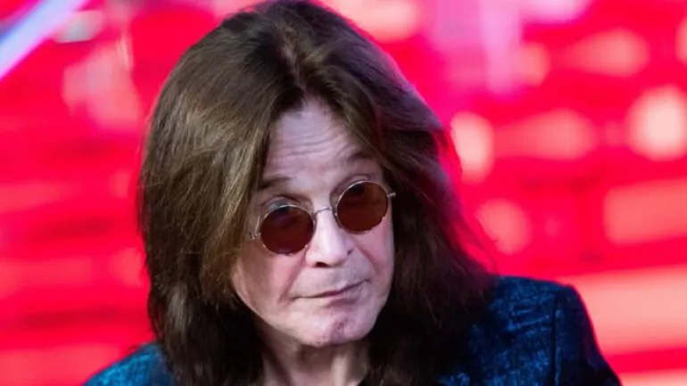 Ο Ozzy Osbourne ακύρωσε τις συναυλίες του για να αναρρώσει από την πνευμονία