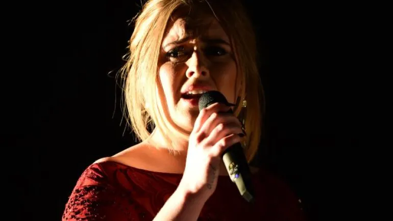 Η Adele τραγουδά στα Grammy - All I Ask 