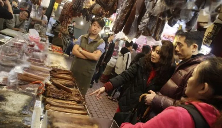 Κίνα: ίχνη κορονοϊού στα τμήματα θαλασσινών και κρέατος στην αγορά τροφίμων του Πεκίνου