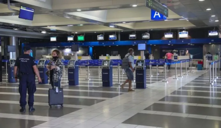 Κορονοϊός: Σκηνές χάους σε αμερικανικά αεροδρόμια