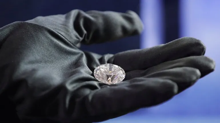 Πουλήθηκε το μεγαλύτερο διαμάντι 51,38 καρατίων της συλλογής "Δυναστεία"