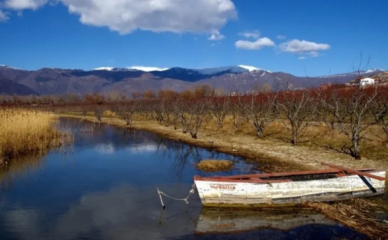 Οι 11 πιο όμορφες λίμνες της Ελλάδας...