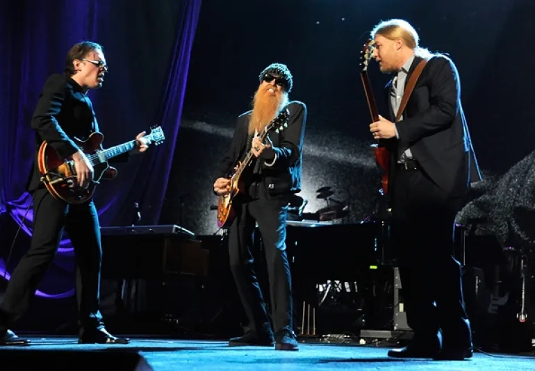 Joe Bonamassa, Dusty Hill, Derek Trucks and Billy Gibbons - Going Down