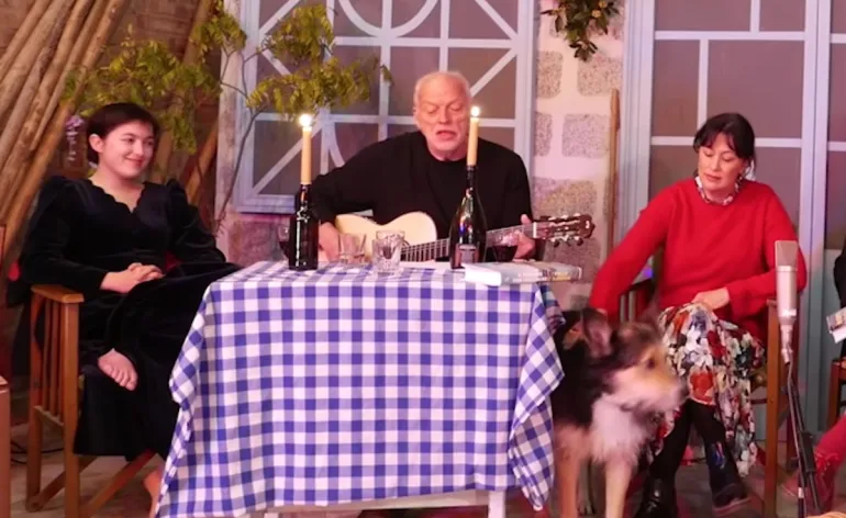 O David Gilmour τραγουδά Leonard Cohen για βιβλίο της γυναίκας του με υπόθεση στην Ύδρα