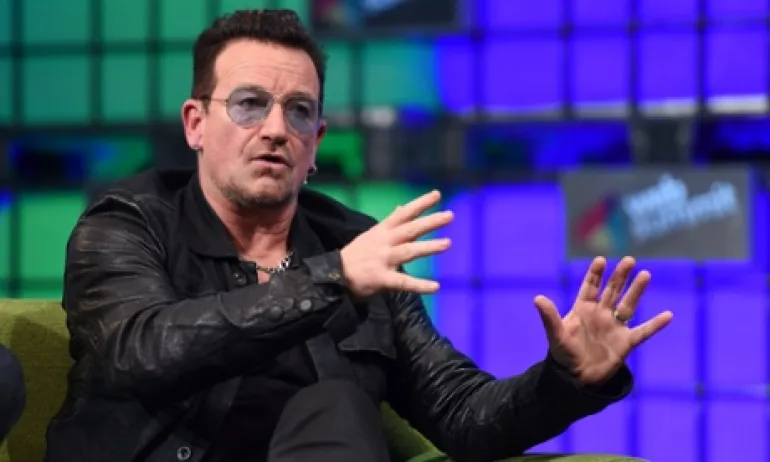 O Bono υπερασπίζεται το Spotify