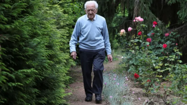 Ένας Βέλγος 103 ετών τρέχει μαραθώνιο για να βοηθήσει στην έρευνα ενάντια στον κορονοϊό
