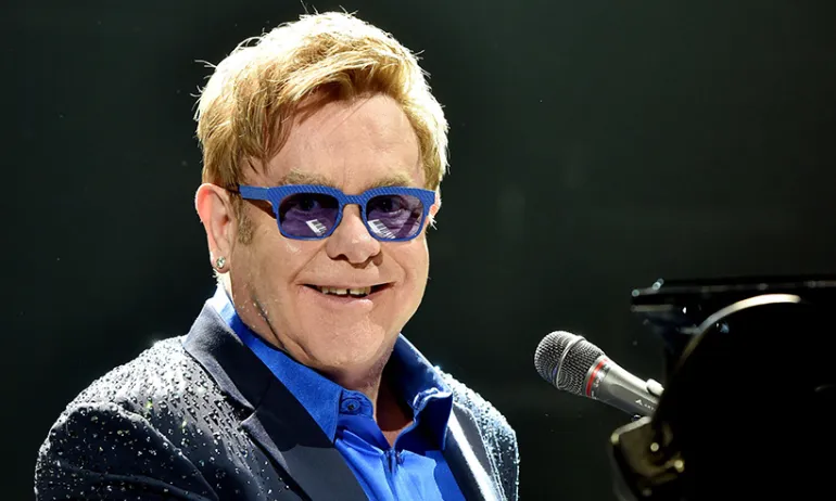 Ο Elton John ζητά μποϊκοτάζ των social media