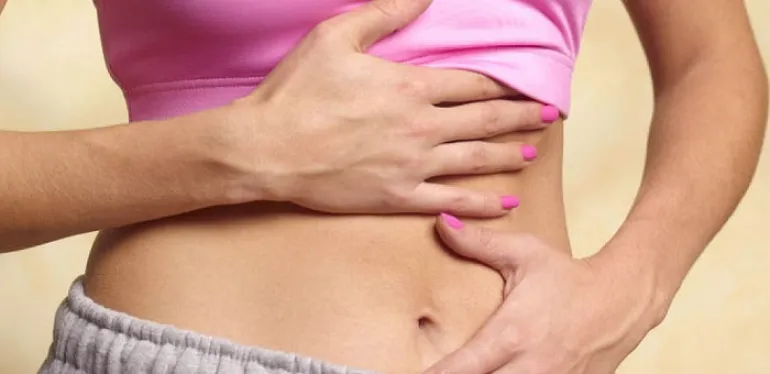 Αέρια στο έντερο, φούσκωμα στην κοιλιά και βαρυστομαχιά; Μπορεί για όλα να φταίει το άγχος