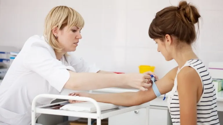 9 απίθανα πράγματα που αποκαλύπτει για την υγεία μας μια απλή εξέταση αίματος