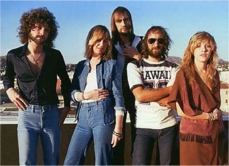 Isn't Midnight-Fleetwood Mac