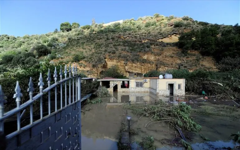 Φονικές πλημμύρες στη Σικελία - Ξεκληρίστηκε 9μελής οικογένεια