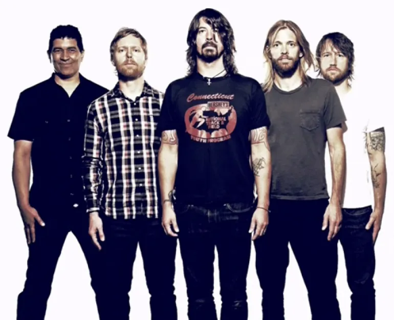 Στον δρόμο προς την κορυφή παρέα με τους Foo Fighters
