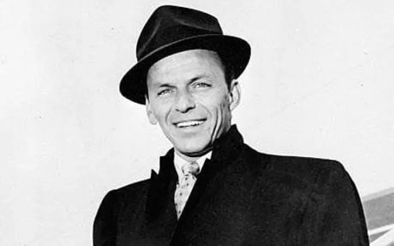 Frank Sinatra 10 τραγούδια για το φεγγάρι