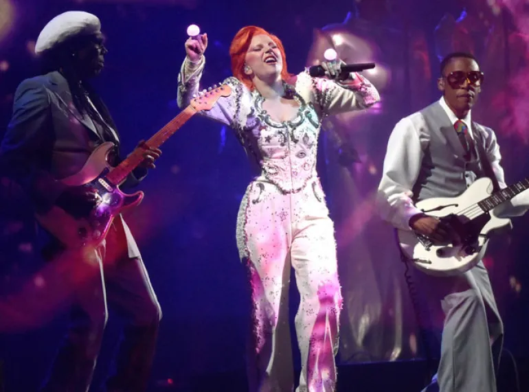 Lady Gaga: Θα την χειροκροτούσε και ο David Bowie