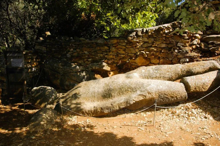 Κούροι και αρχαίο νεκροταφείο φαίνεται να ανακαλύφθηκαν στη Λοκρίδα Φθιώτιδας