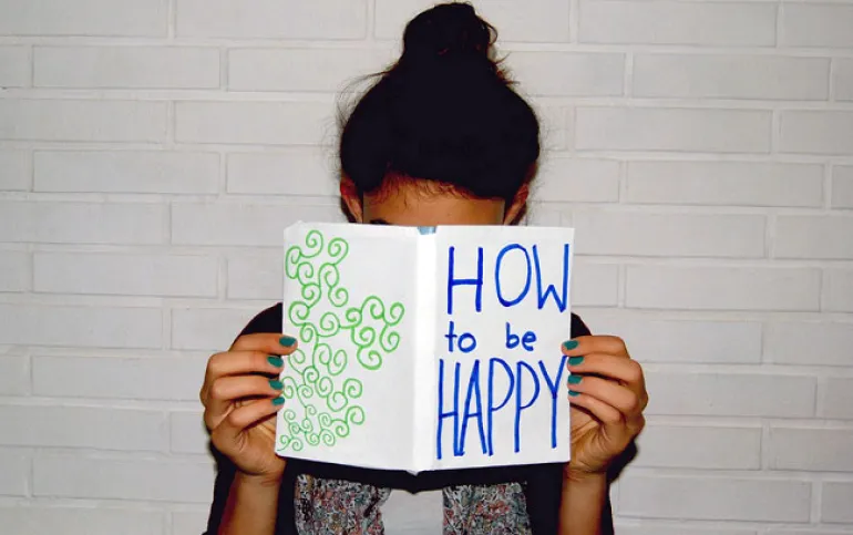 Πώς να είστε ευτυχισμένοι σταματώντας αυτά τα 10 πράγματα...
