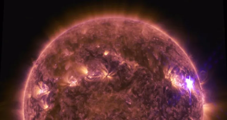 Η Nasa κυκλοφορεί νέο εντυπωσιακό video με την Ηλιακή φλόγα... 