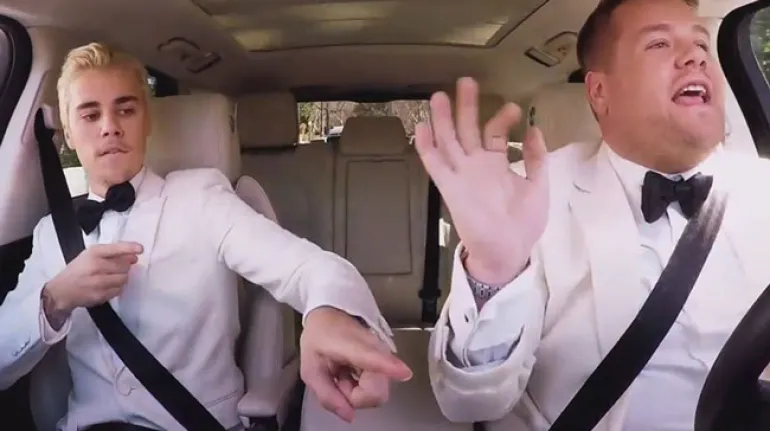 Ο Justin Bieber στο αυτοκίνητο του James Corden τραγουδούν 'Uptown Funk'...