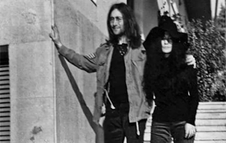 John Lennon και Yoko Ono στο Κολωνάκι το 1969...