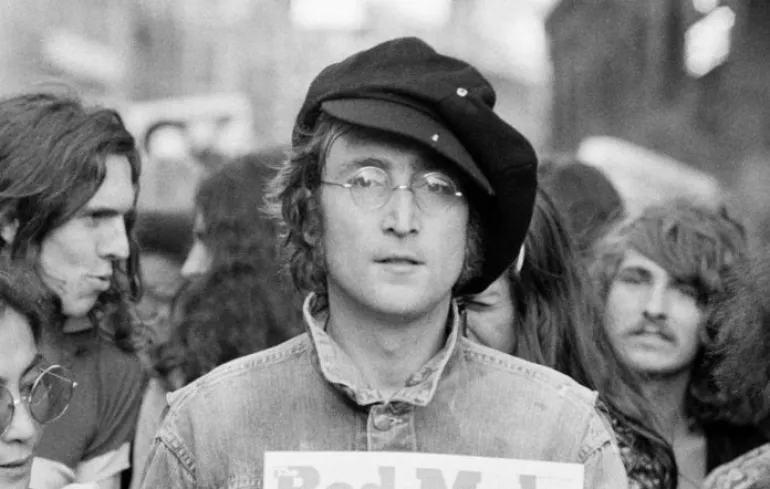 John Lennon, η δολοφονία του δεν στιγμάτισε μόνο τη μουσική