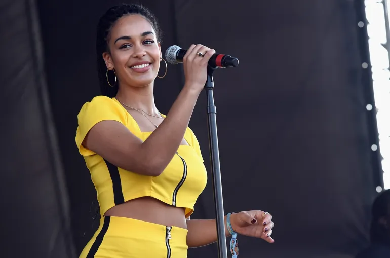 Η Jorja Smith πιστεύει πως ένας μουσικός, μπορεί να κάνει τους ανθρώπους να ακούσουν και να ενδιαφερθούν για ό,τι συμβαίνει στον κόσμο