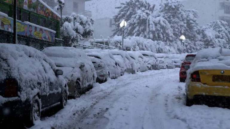 Λόγω κακοκαιρίας με τηλεργασία την Πέμπτη το Δημόσιο, για τους άλλους θα έχει άλλο καιρό 