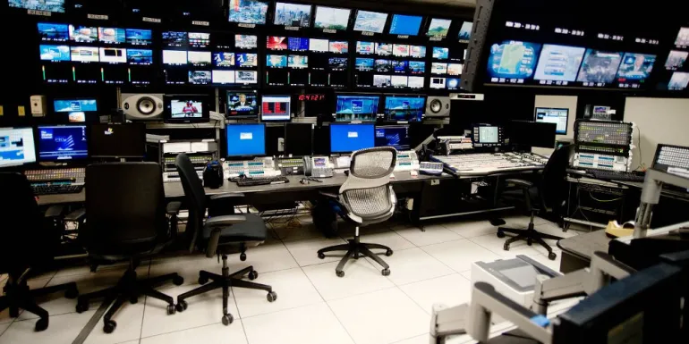 Tο πρόγραμμα του MEGA: Οι εκπομπές, οι παρουσιαστές και οι σειρές