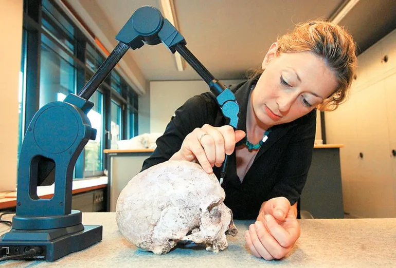 Κρανίο 210.000 ετών βρέθηκε στη Μάνη και αποτελεί το αρχαιότερο δείγμα σύγχρονου ανθρώπου στην Ευρασία