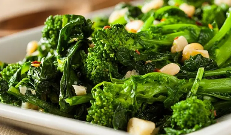 Μπορούν τα πράσινα λαχανικά να προστατεύσουν το μυαλό από τη γήρανση;