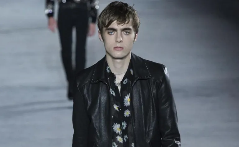 Ο γιος του Liam Gallagher των Oasis είναι το νέο πρόσωπο γνωστού οίκου μόδας