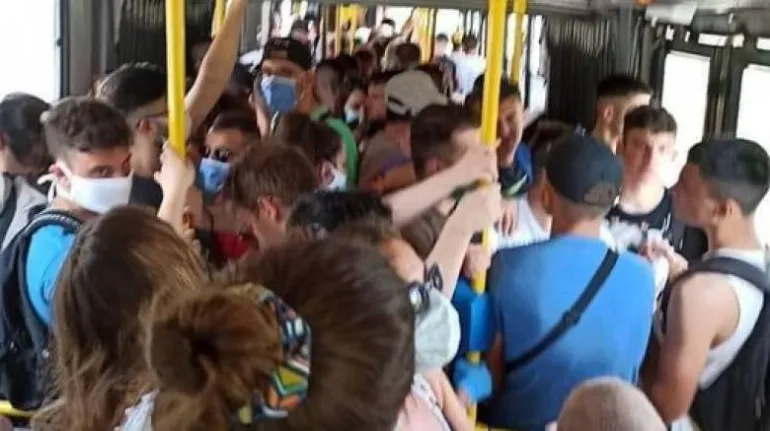 Επιβάτης σε έγκυο που του ζήτησε να μην κάτσει δίπλα της στο λεωφορείο: Aφού είσαι έγκυος να μην μπαίνεις σε λεωφορεία