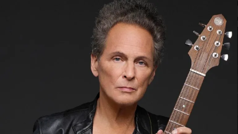 Lindsey Buckingham “On the Wrong Side”