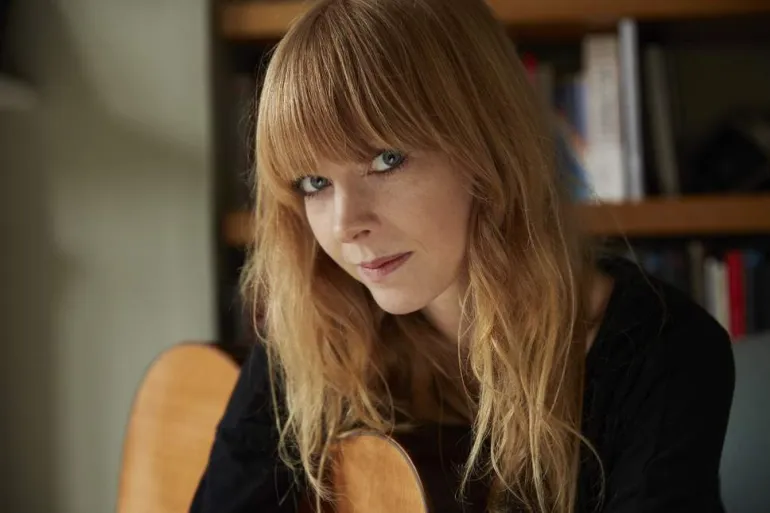 Lucy Rose - Treat Me Like A Woman