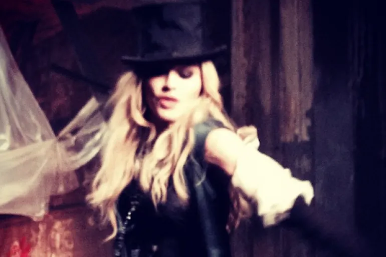 Ghosttown-Madonna