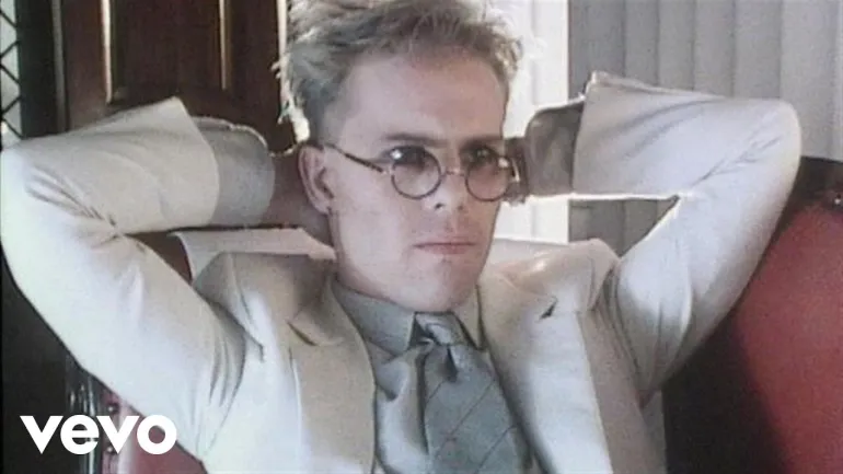 Thomas Dolby - She Blinded Me With Science (1982)