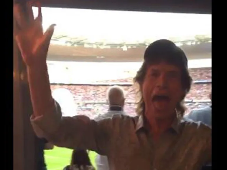 Δεν χάνει τελικό ποδοσφαίρου ο Mick Jagger