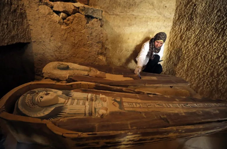 Εντυπωσιακή νεκρόπολη 4.500 ετών ανακαλύφθηκε στη Γκίζα