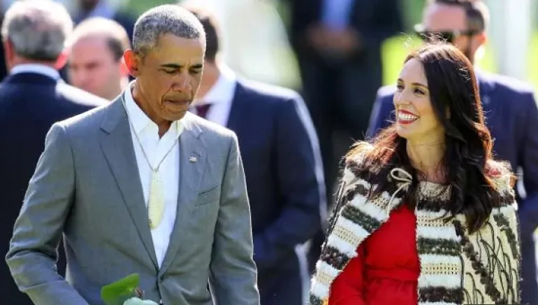 Ο Ομπάμα συμβουλεύει την πρωθυπουργό της Νέας Ζηλανδίας Τζασίντα 'Αρντερν 