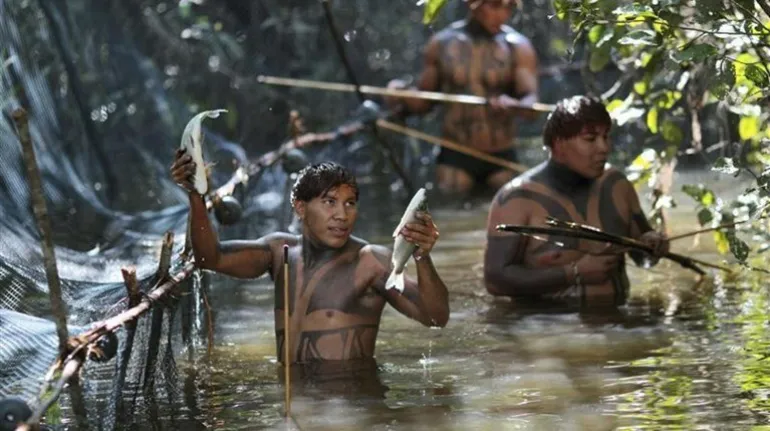 Πέθανε από κορωνοϊό ο υπερασπιστής της ζούγκλας του Αμαζονίου
