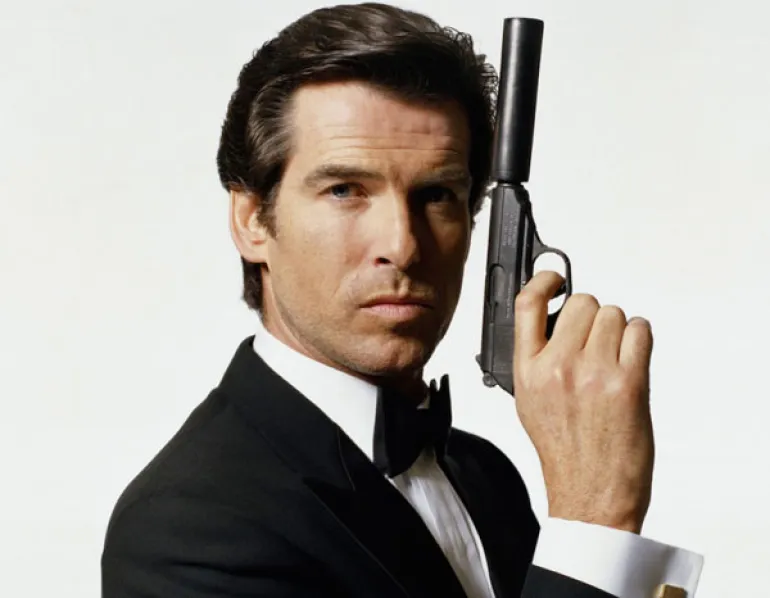 Τι θα γινόταν εάν ο Pierce Brosnan επέστρεφε ως James Bond...;