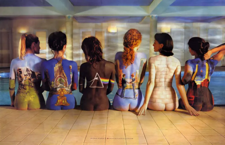 Ποια είναι αυτά τα έξι μοντέλα με τα έξι άλμπουμ των Pink Floyd στην πλάτη τους...;