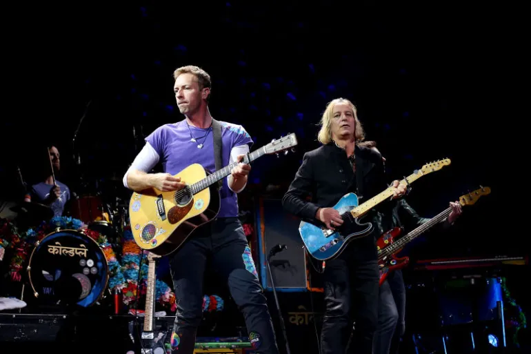 Free Fallin, Coldplay μαζί με 60.000 κόσμο
