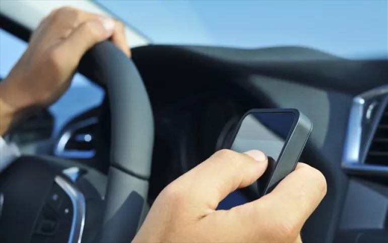 Προσοχή: Η χρήση smartphones εν μέρει υπεύθυνη για την αύξηση θανάτων στους αμερικανικούς δρόμους