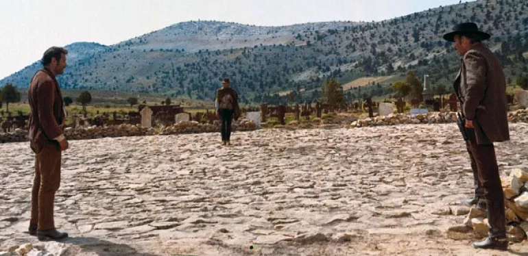 9 υπέροχες σκηνές από ταινίες του Sergio Leone...
