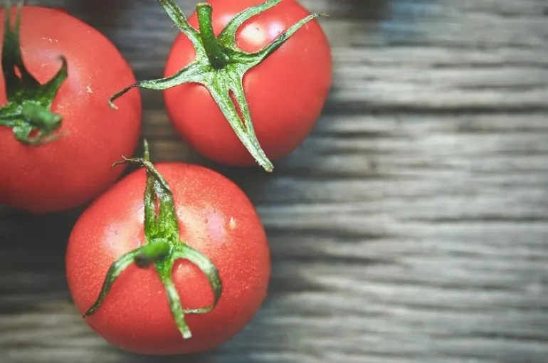Ντομάτα: Θερμίδες + 7 σημαντικά οφέλη για την υγεία μας