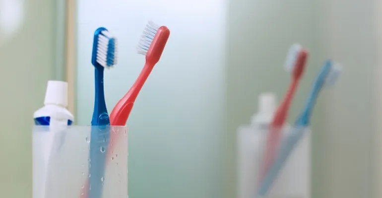 Κάθε πότε πρέπει να αλλάζετε οδοντόβουρτσα