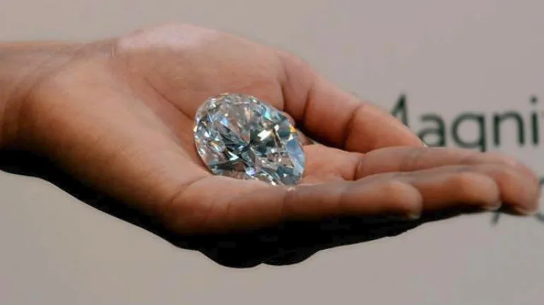 Το πιο σπάνιο λευκό διαμάντι αναμένεται να αγγίξει τιμή ρεκόρ σε δημοπρασία στο Λονδίνο