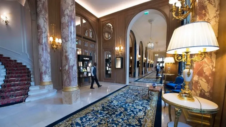 10.000 αντικείμενα και έπιπλα του ξενοδοχείου Ritz σε δημοπρασία στο Παρίσι