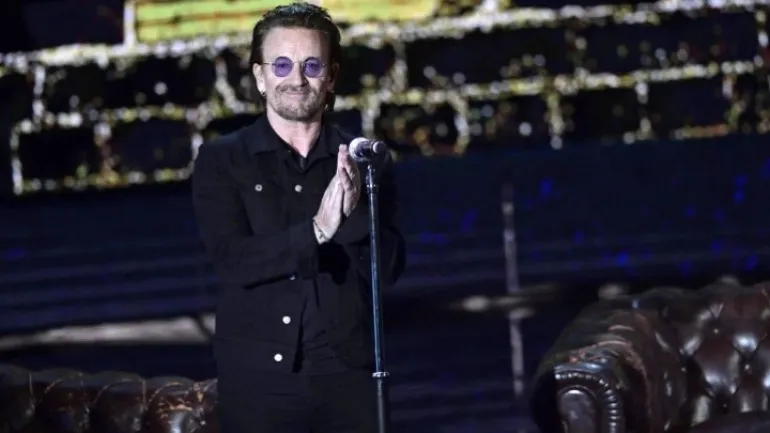 Ο Bono έγραψε ποίημα για την Ουκρανία και η Νάνσι Πελόζι το απήγγειλε