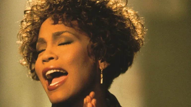 Δεν συμφωνούν όλοι με την υποψηφιότητα της Whitney Houston για το Rock & Roll Hall Of Fame, εσείς τι λέτε;